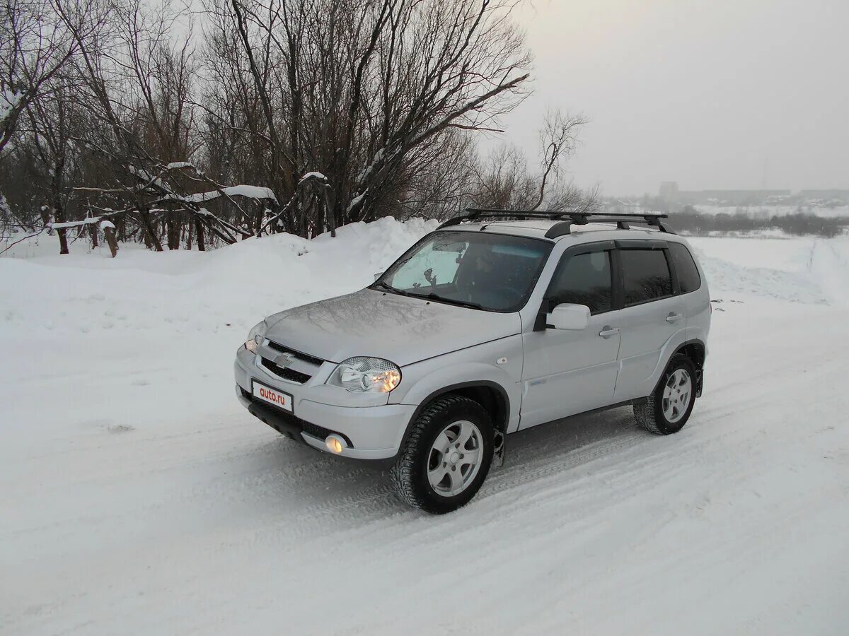 Куплю автомобиль сыктывкар. Шевроле Нива 212300. Серебристый Шевроле Нива 2011 авто ру. Нива Шевроле 2011. Chevrolet Niva 2011.