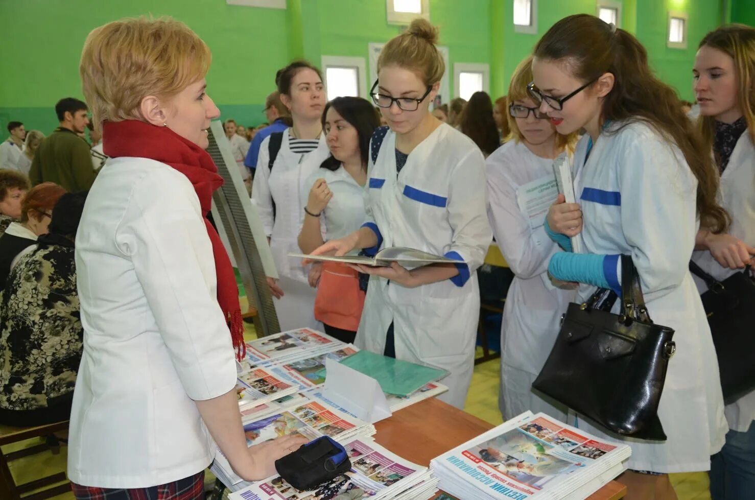 биржа труда медсестра. медицинский колледж михайловка. администратор медицинской клиники. биржа труда медсестра. медсестры железнодорожная поликлиника кандалакша.