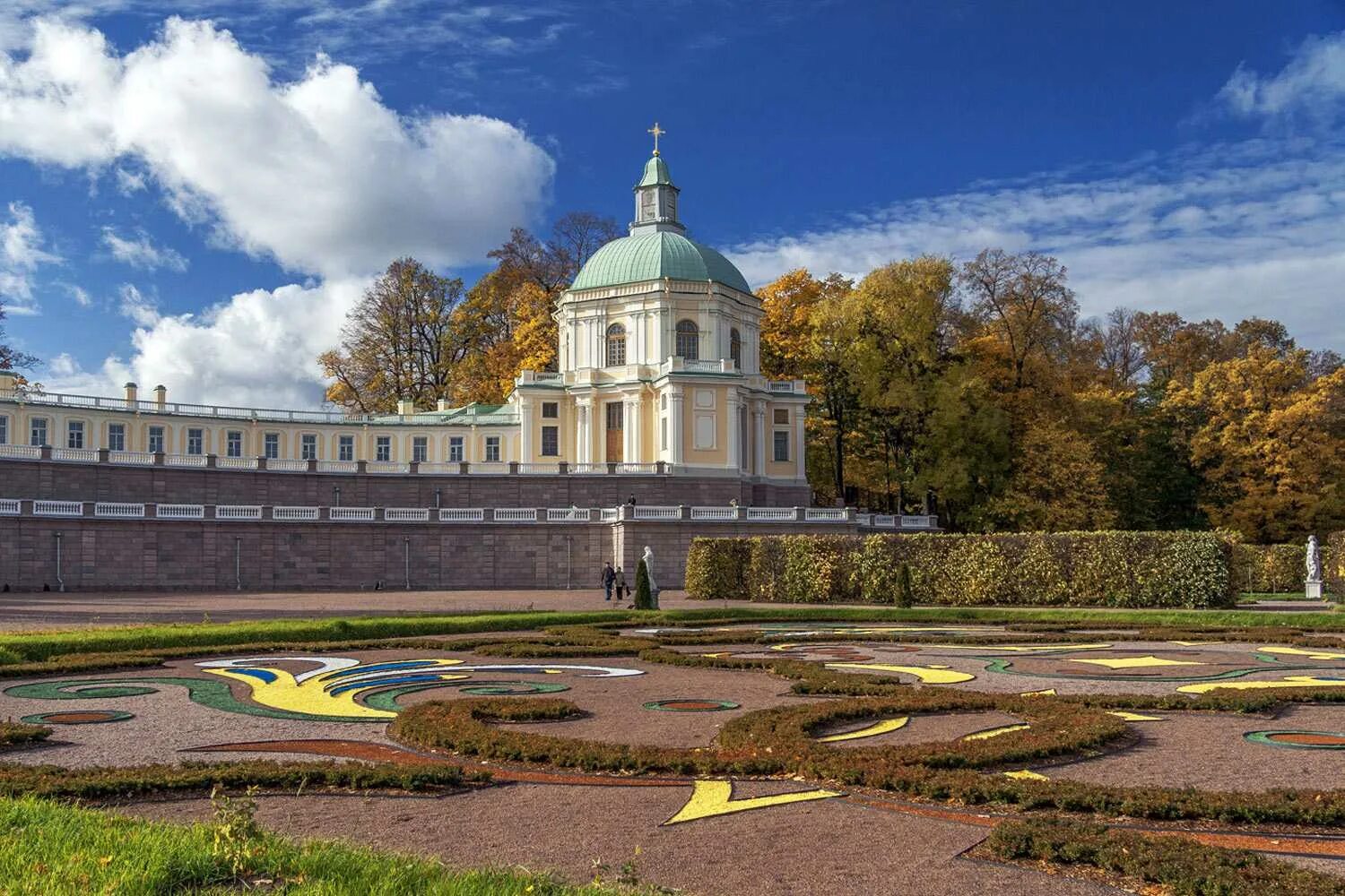 Парк Ораниенбаум в Петергофе. Парковый ансамбль Ораниенбаум. Ломоносов город Ораниенбаум. Дворцовый комплекс в Ораниенбауме. Петербург окрестности достопримечательности