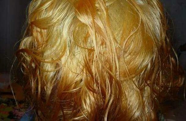 Волосы стали желтые. Желтизна после осветления волос. Жёлтые волосы после осветления. Осветленные волосы желтые. Желтые волосы после обесцвечивания.