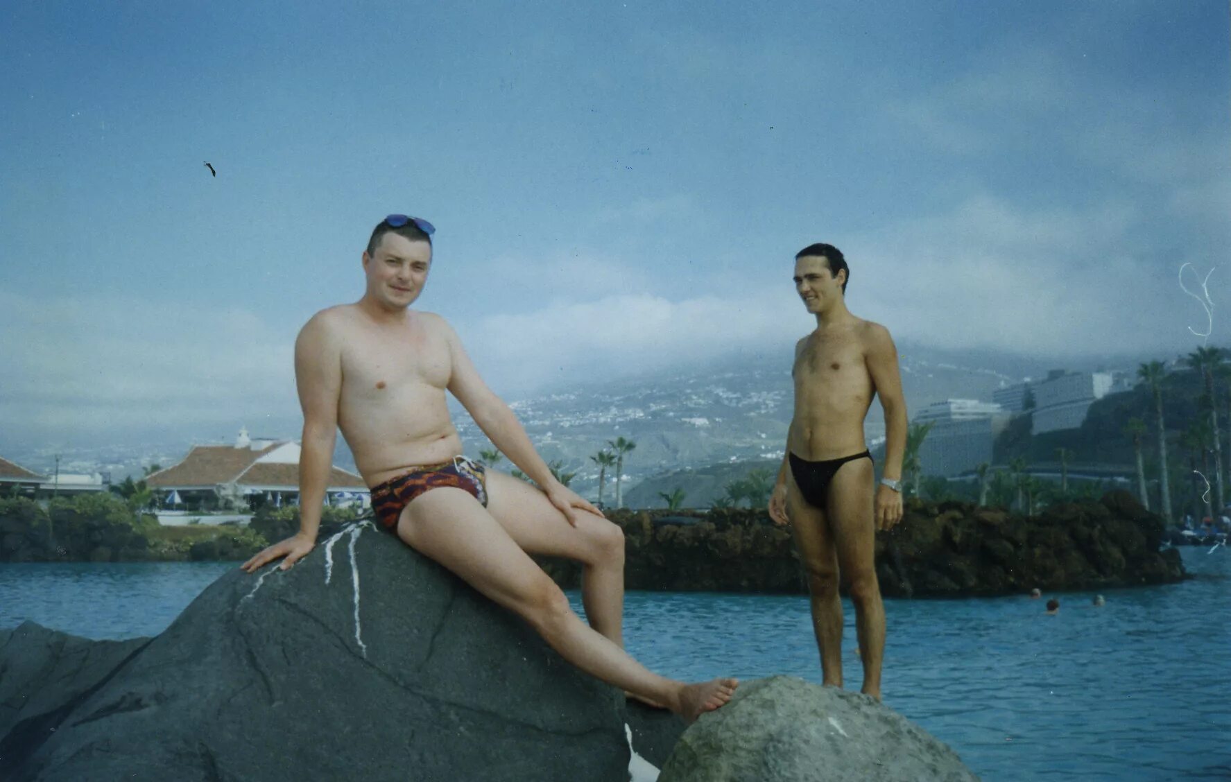 Член юрия шатунова. Юра шатунов 1990. Шатунов босиком. Криштиано роналдо в молодости. Дом юрия шатунова в германии фото.