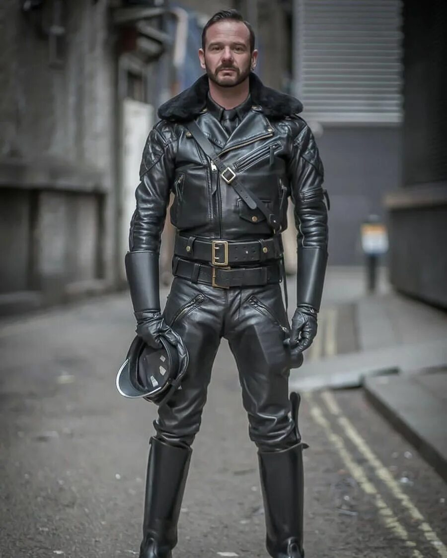 Кожанныймужик Лезермен. Men in Leather. German Leather man. Leather Shirt men. Leather gays