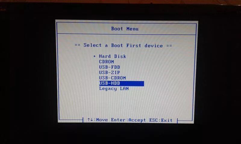 Как открыть boot. BIOS Boot menu ноутбук. Бут меню в биосе ноутбука\. Ami BIOS Boot menu. Boot menu Samsung ноутбук.