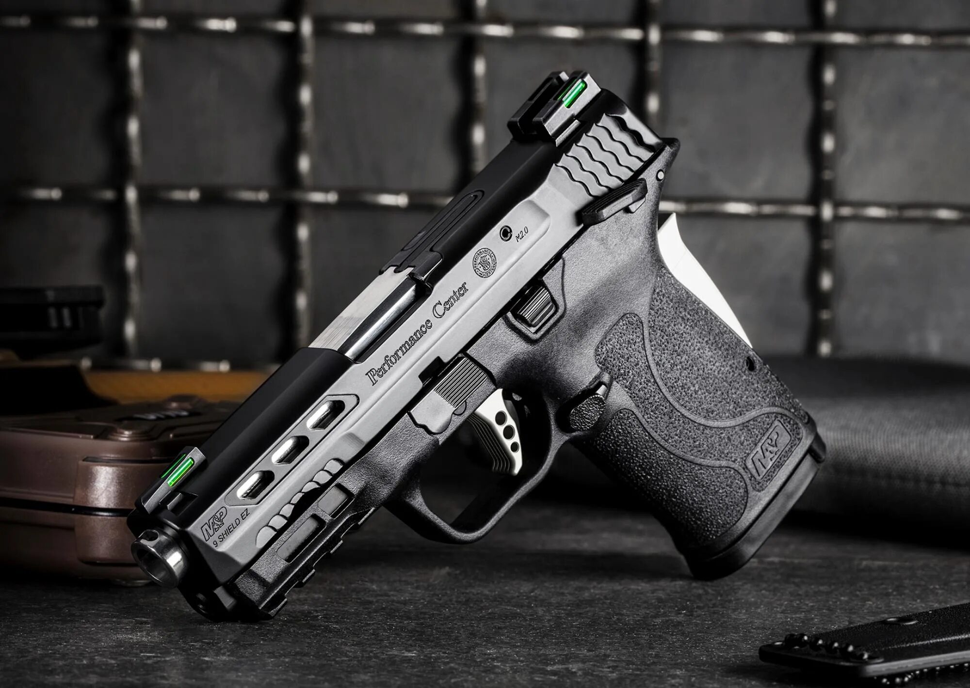 Smith Wesson m&p 9 Silver. Смит-Вессон 986. Smith & Wesson m&p9. Smith & Wesson m&p Shield.