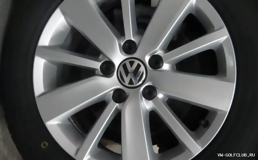 Диски скад 16 jetta. Диски фольксваген джетта r16. Джетта 6 на skad r16. Диски фольксваген джетта r16. Диски джетта 6 r16.