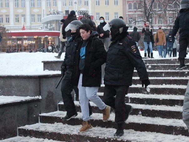 Митинг в нижнем новгороде. Митинг 23 января 2021 Нижний Новгород. Митинг Навального 2021 Нижний Новгород. Пикет Нижний Новгород.