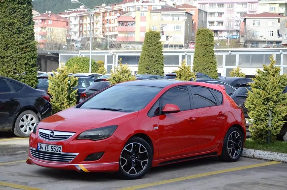 Тюнинг опель j. Opel Astra j Tuning. Opel Astra j Tuning хэтчбек. Opel Astra 2011.