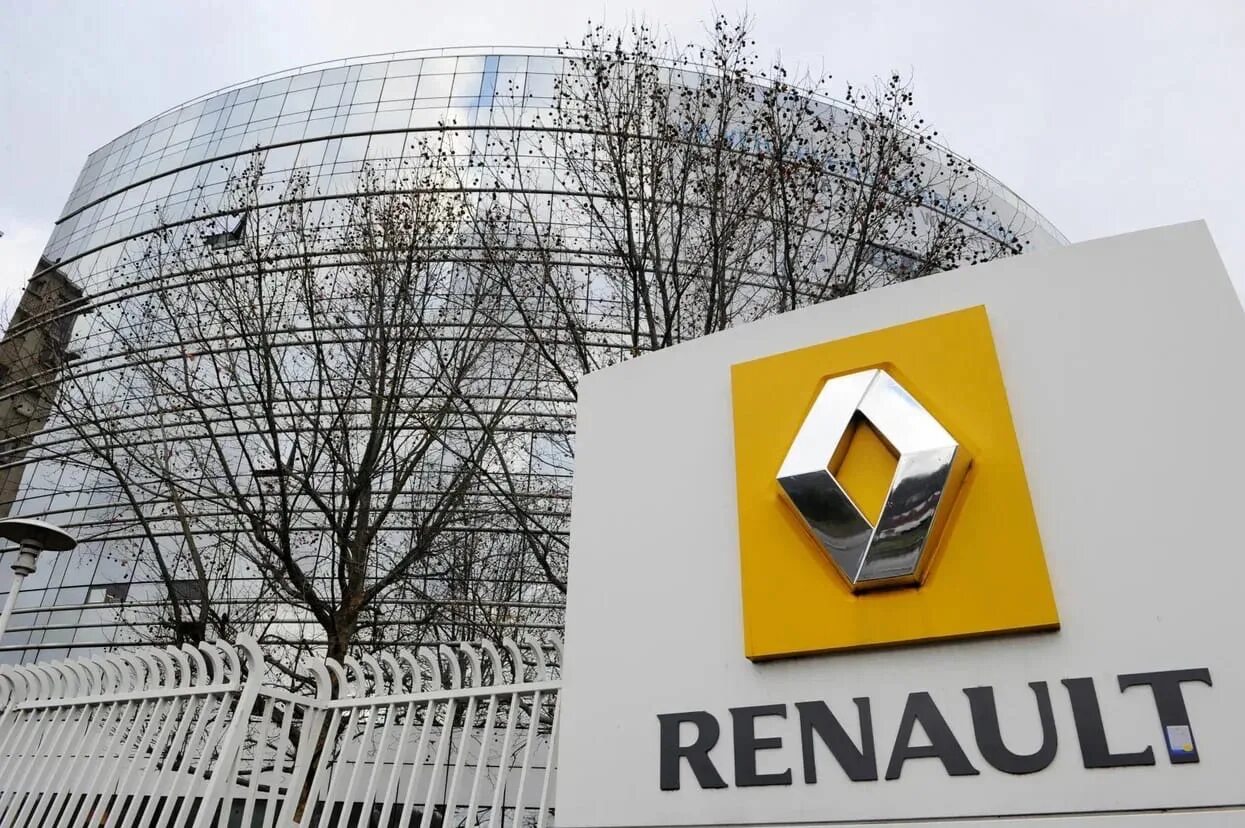 Renault group. Завод Рено во Франции. Компания Renault Франция. Завод Renault здание Франция. Ренаулт завод в Франции.