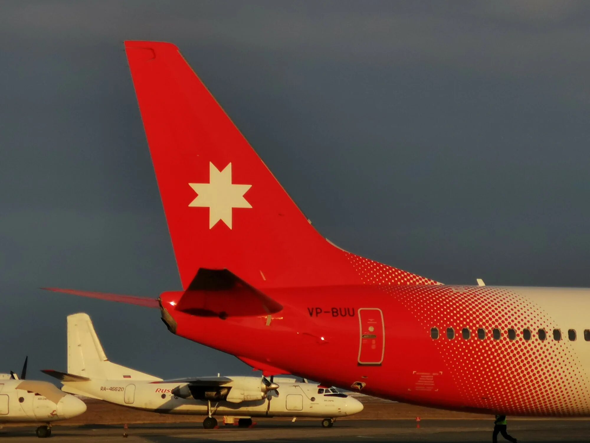 Боинг 737 800 ижавиа. Боинг 737-85r. Boeing 737 ижавиа. B 737 ижавиа. Ижавиа 737-800.