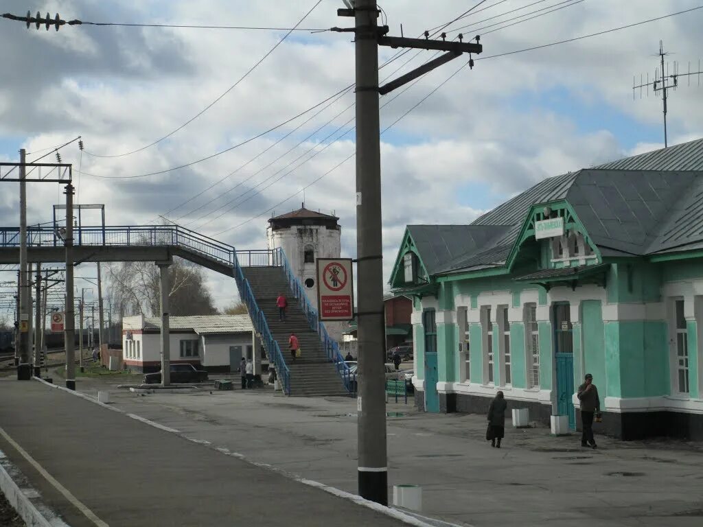 Погода в среднесибирском тальменского. Вокзал Усть Тальменская. Вокзал станции Усть - Тальменская. Усть-Тальменка Алтайский край. Вокзал Тальменка Алтайский край.