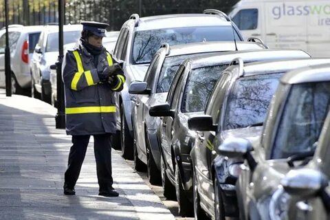 Traffic warden перевод
