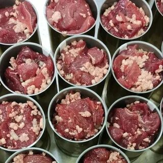 Вкусная белорусская тушенка. Говядина тушеная 32125-2013. Тушенка. Бурятская тушенка. Тушенка в железной банке.