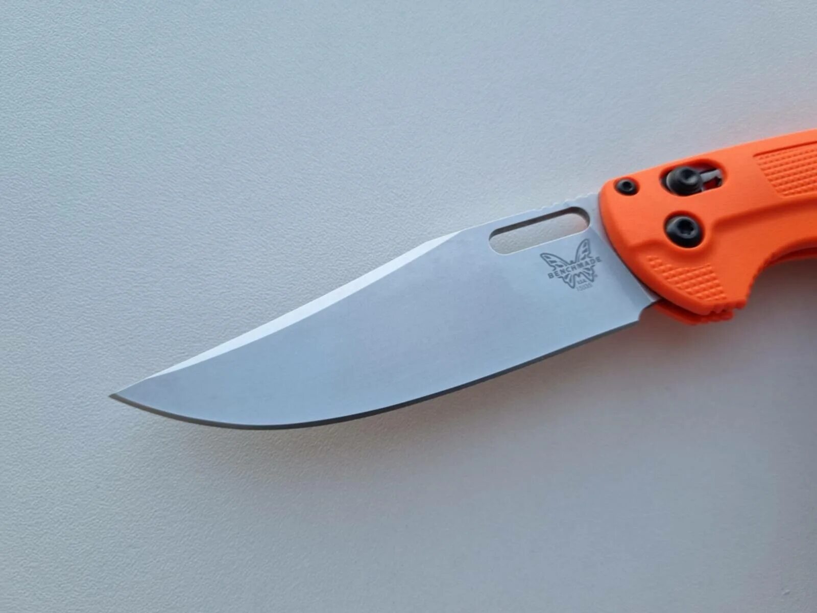 Сталь cpm 154. Benchmade taggedout cpm-s45vn. banchmade taggedout. benchmade tagged out. ef 154 нож.
