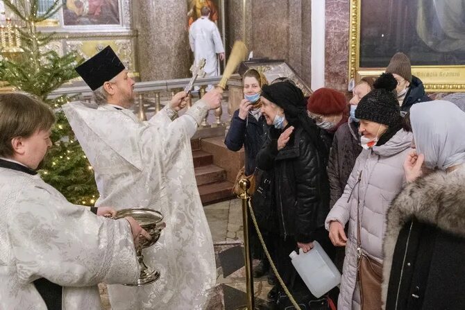 литургия патриарха кирилла 2022. патриарх кирилл литургия в великий четверг. чудова литургия. божественная литургия 8 января. феодосий (митрополит московский).