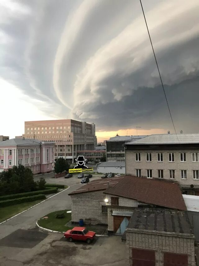 Барнаул буря. Ураган в барнауле 2018. барнаул ураган 23 июня 2018. шторм в барнауле 2018. ураган барнаул 2018 июнь.