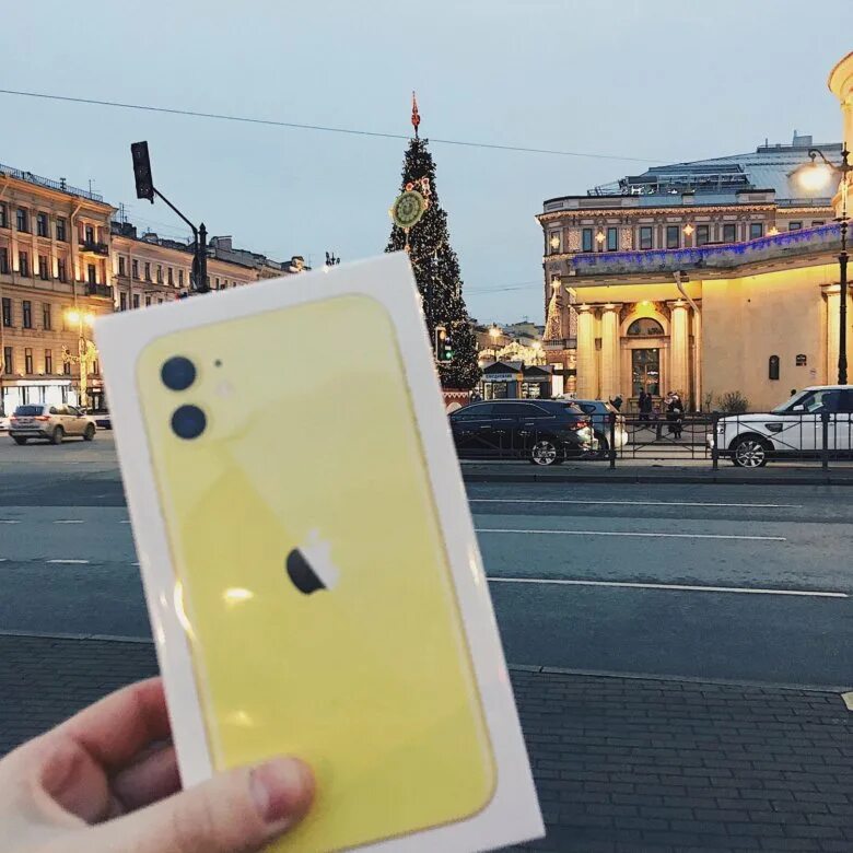 Айфон 11 желтый. Iphone 11 128gb желтый. Айфон 11 желтый фото. 14 128 Yellow. Желтый айфон 13