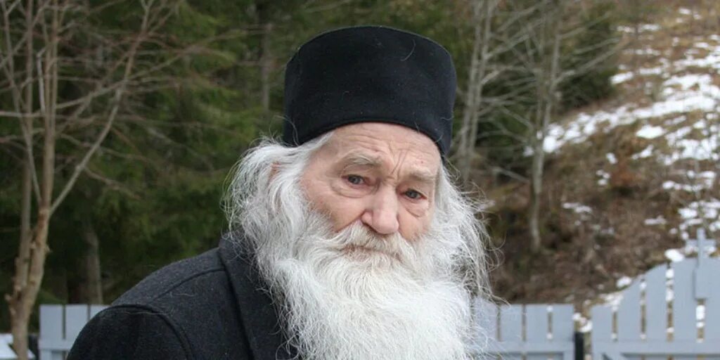 Старец сериал актеры борис невзоров. Борис невзоров старец. Передача старец. Старик фура форт боярд. Старик из форт боярд.