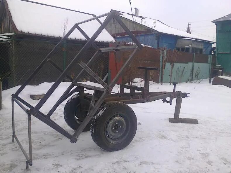 Как сделать прицеп для мотоблока. Самодельный самосвальный прицеп. прицеп самосвал для мотоблока. самодельные самосвальные прицепы для мотоблока. самодельный прицеп для мотоблока.