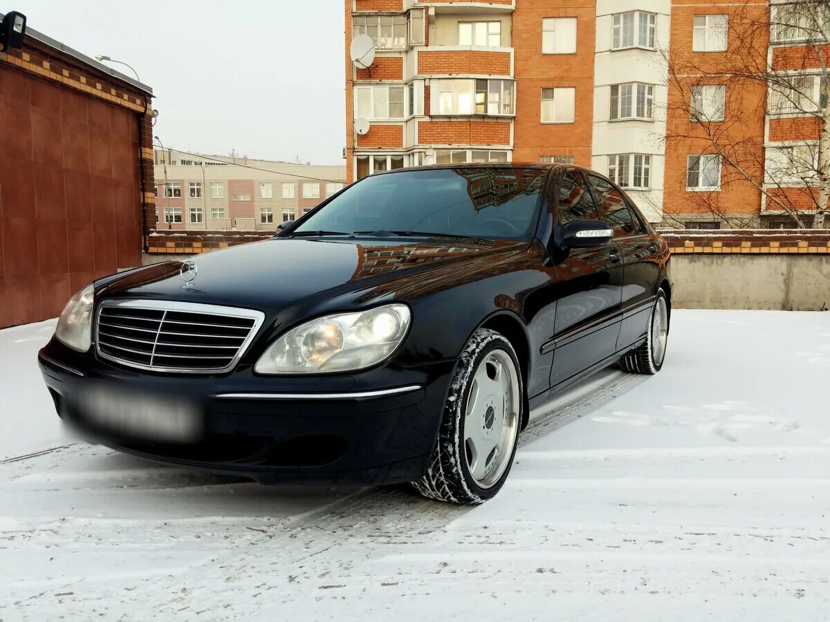 Куплю mercedes 220. Mercedes-Benz w220. Mercedes w220. Mercedes s500 w220 long. Мерседес s 220 чёрный.