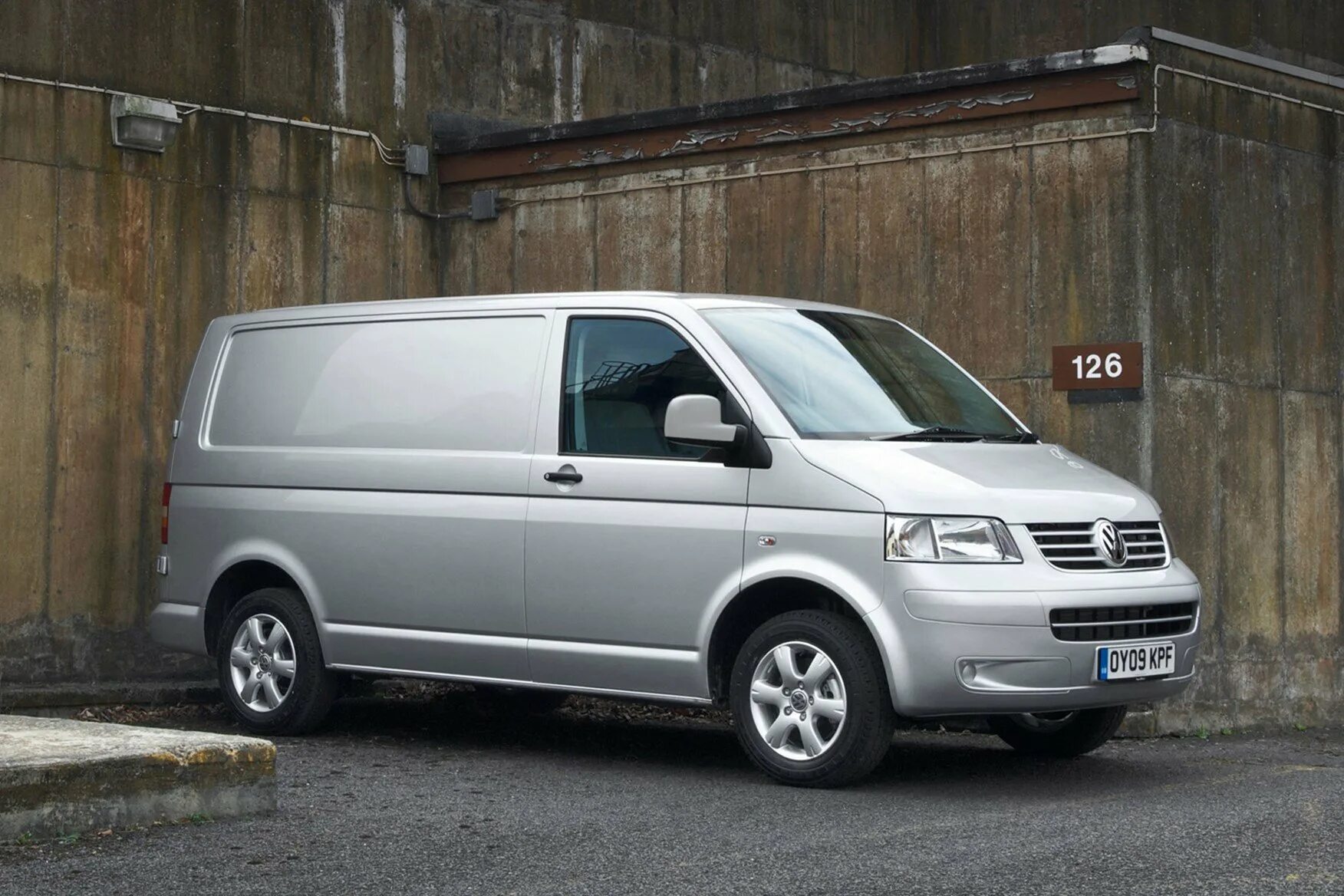 VW t5 Transporter 2003-2015. Фольксваген т5 2003. Фольксваген Транспортер 2003. VW Transporter t5 California. Фольксваген 2003 т5