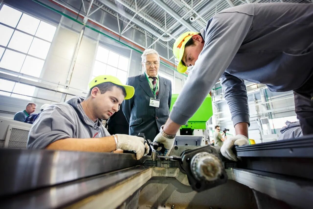 воронежский станкостроительный завод всз. липецк завод. липецкое предприятие. летс трейд липецк фото. заводы липецкой области.