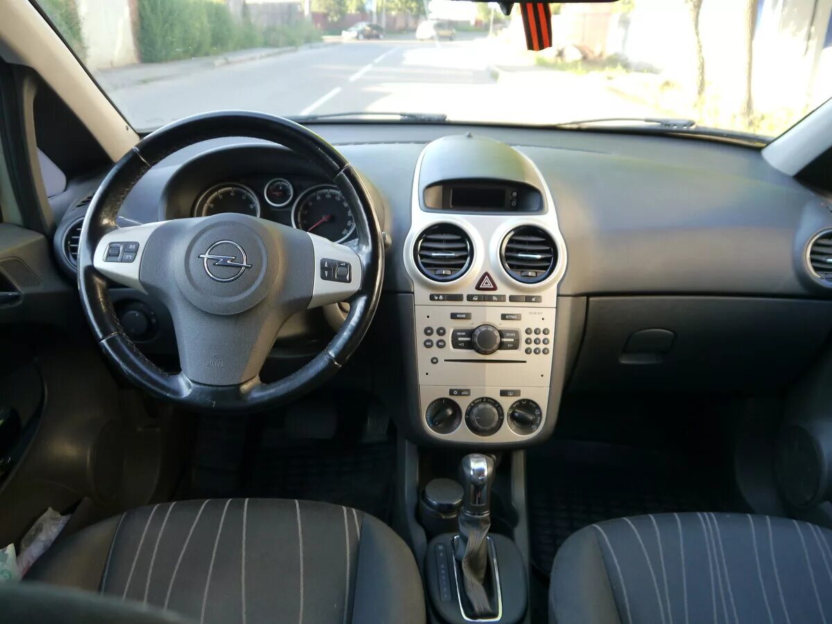 Opel corsa 2008 года