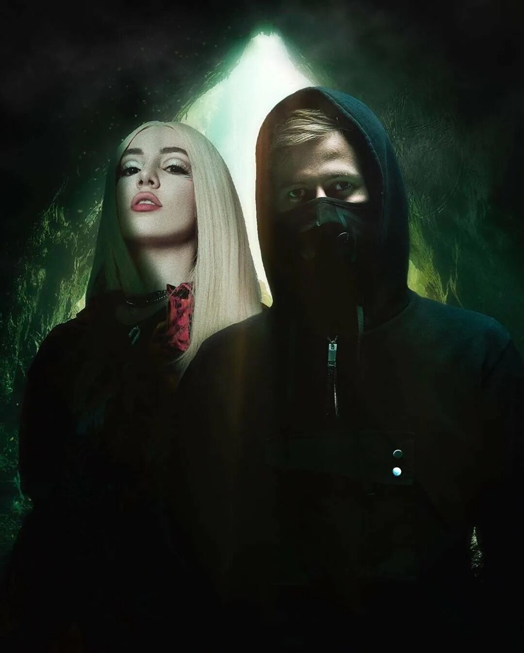 Одиночка песня ремикс. Ava Max - Alone, pt. II. Alan Walker Ava Max.