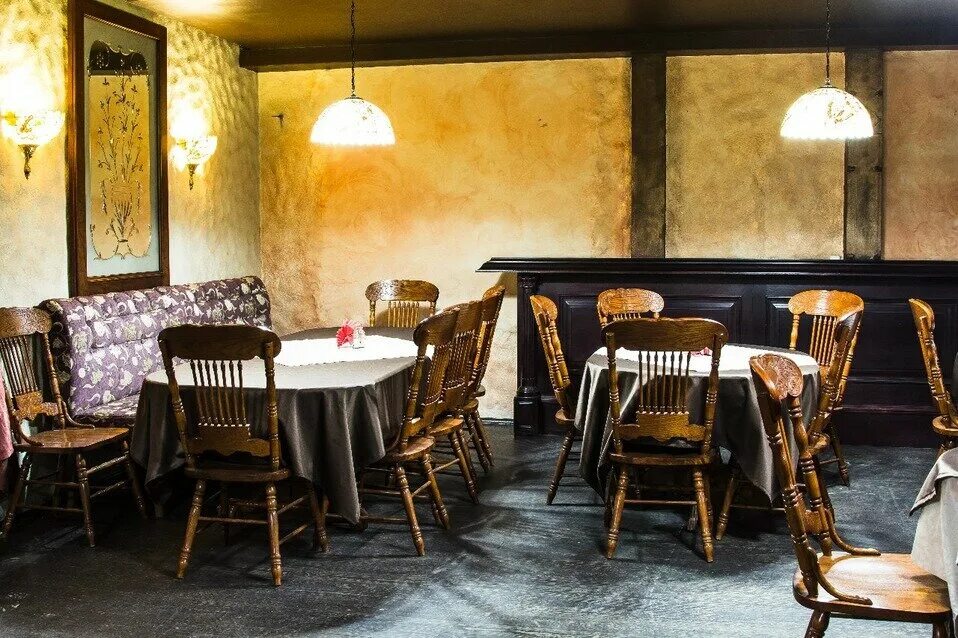 пражский дворик гатчина официальный сайт. кафе пражский дворик. гатчина пражский дворик кафе. гатчина пражский дворик кафе. пражский дворик.