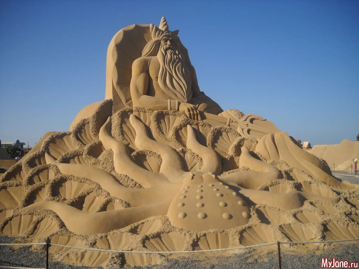 Постройки из песка. Харьков песочный. Дворец из песка. Замок из песка детский. Город из песка.