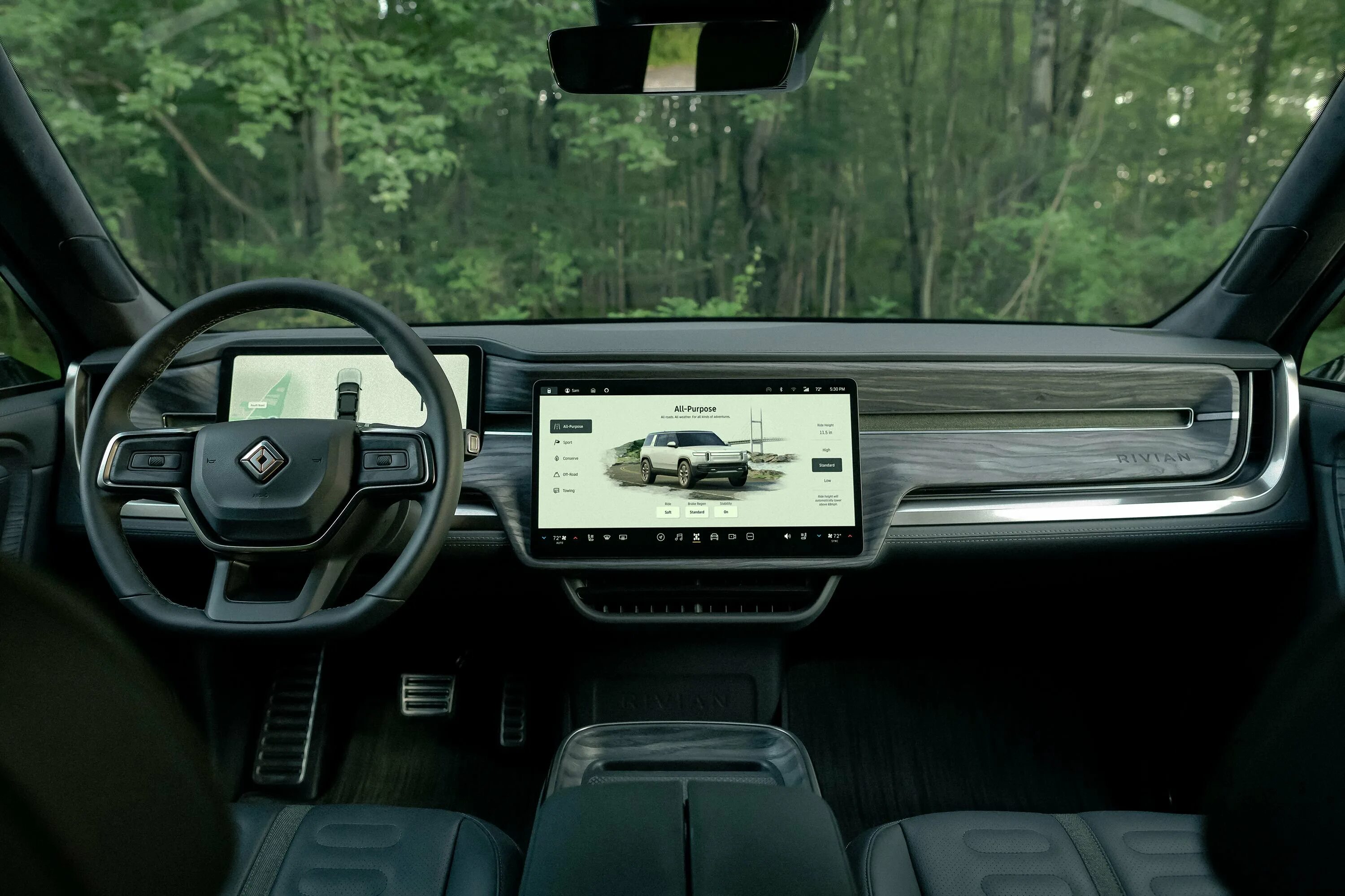 Rivian r3. 2025 rivian r1t. rivian r1s 2025. rivian 2025. rivian r1s салон.