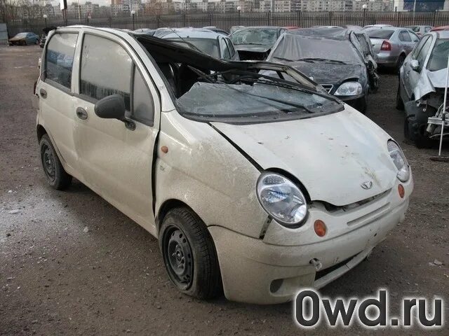 дэу матиз битая. дэу матиз разбит зеленый. матиз биты. дэу матиз песочного цвета. битый матиз оливковый.