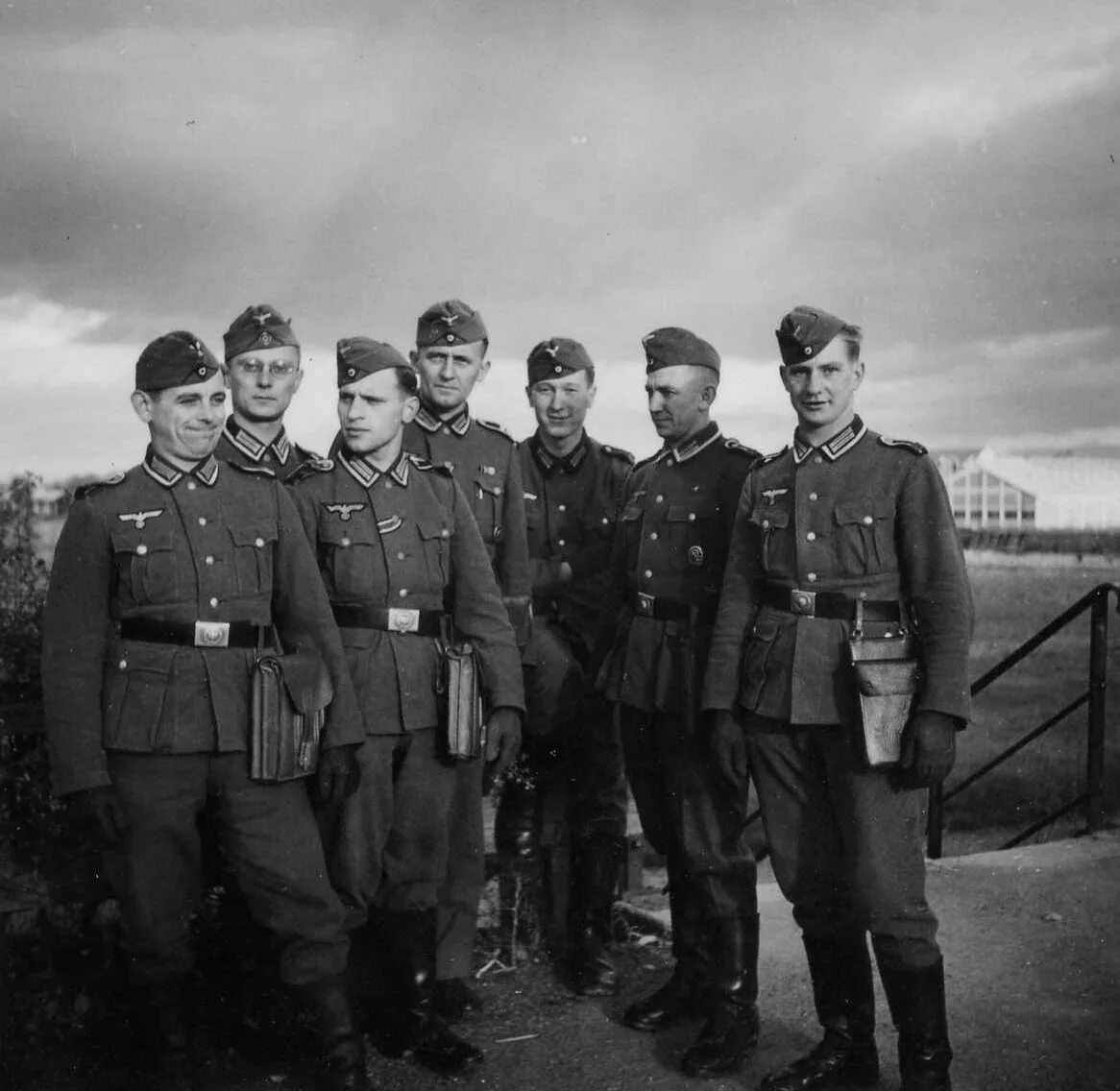 Группа СС офицеры Германии. Солдаты и офицеры вермахта. Немецкие офицеры второй мировой войны. Офицер вермахта.