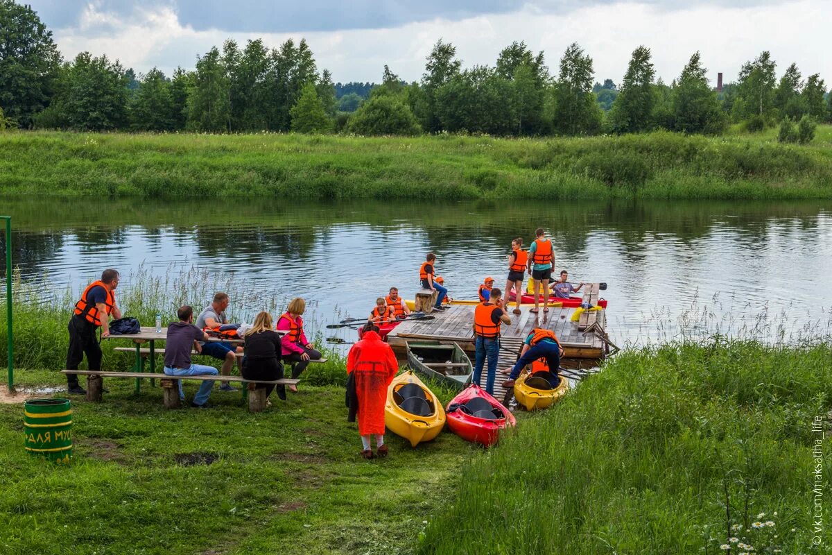 Прогноз погоды в максатихе. На байдарке в Максатихе. Максатиха развлечение. Максатиха отдых. Рыбалка в Максатихе Тверской области.