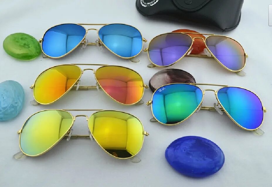 светозащитные очки. через солнечные очки. модные солнечные очки. приснились солнечные очки. мир в розовых очках.