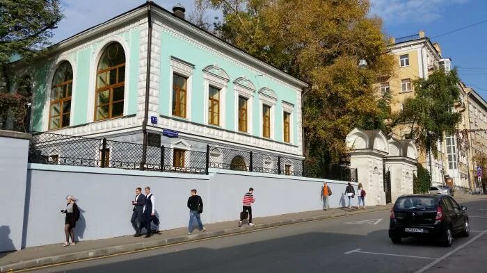 Трехсвятительском переулке: найдено 88 картинок