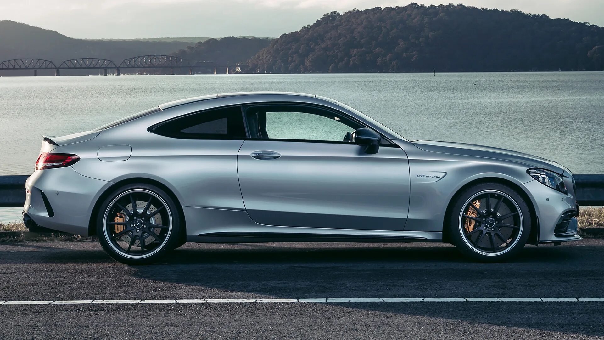 Купить б/у Mercedes-Benz S-Класс AMG III (W222, C217) 63 AMG 5.5 AT (585 л.с.) 4