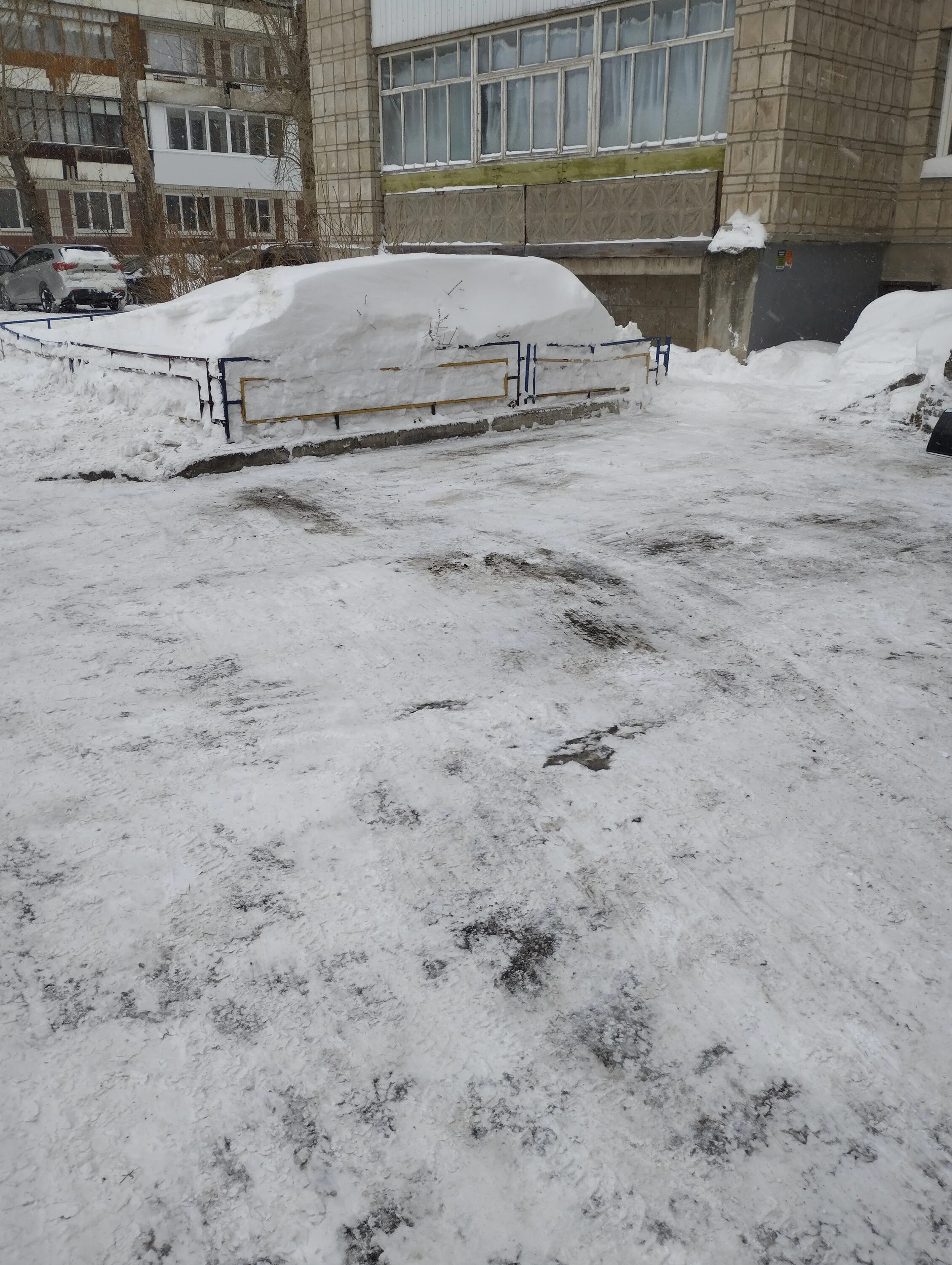 Подъезд. Ук управа. Газета октябрь. Октябрь газета ур. Ук управа.