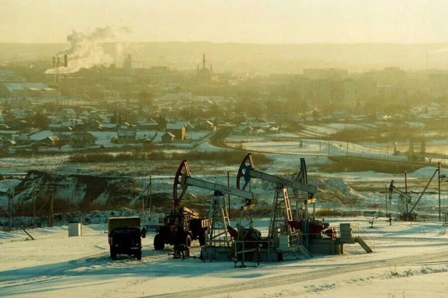 Уральск газ и нефть. Ромашкинское месторождение Татарстан. Волго-Уральская нефтяная провинция. Ромашкинское месторождение нефти. Волго-Уральская нефтяная база месторождения.