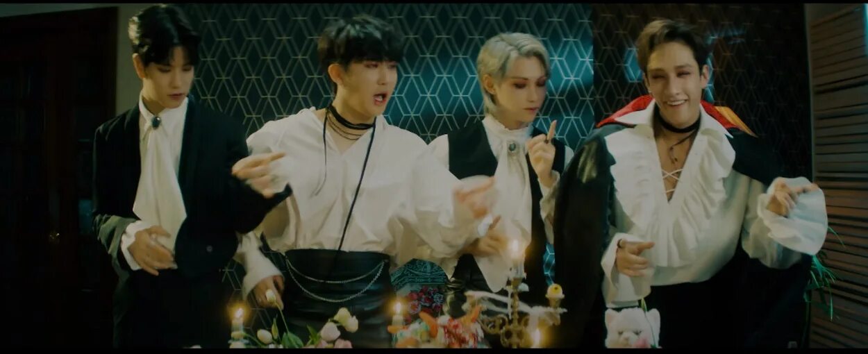Песня topline stray. Stray kids (bang chan, felix, changbin, seungmin) - up all night. up all night stray kids. up all night stray kids обложка. up all night stray kids felix.