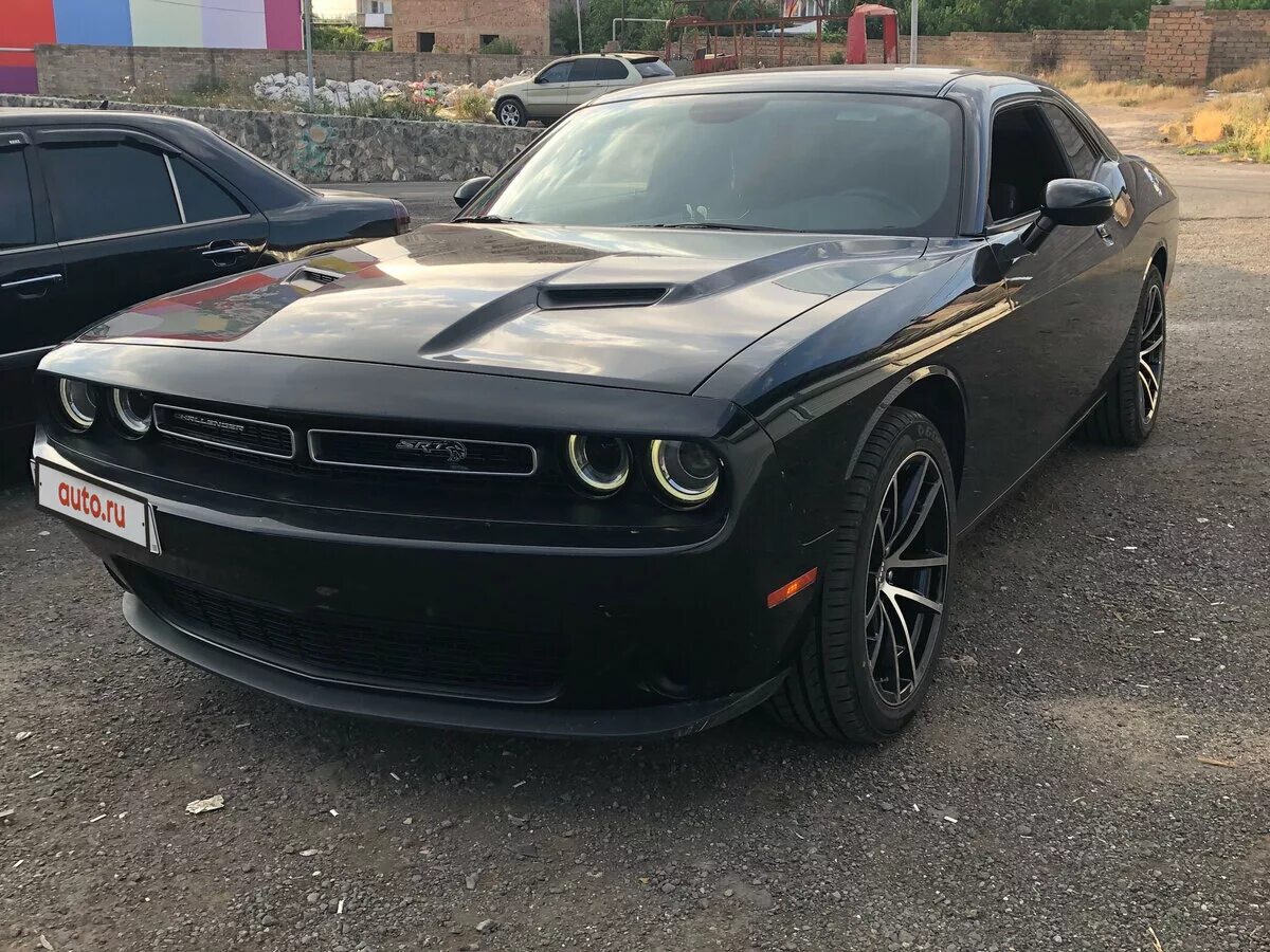 Додж челленджер бу. Dodge Challenger 74. Додж Челленджер 1995. Додж Челленджер Рестайлинг 3. Додж Челленджер Рестайлинг 2.