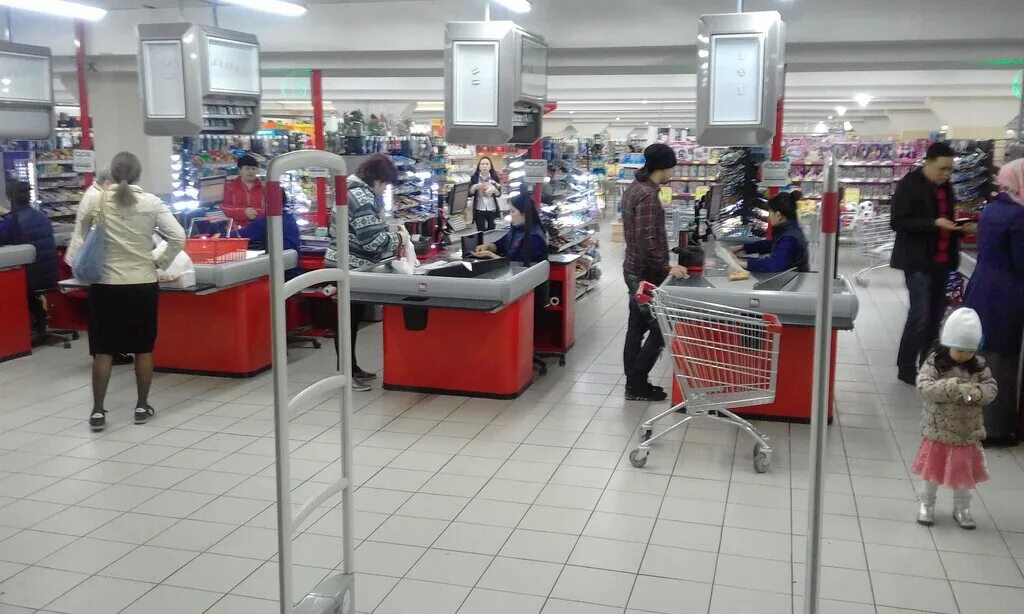 магазины смал казахстана. торговая сеть small казахстан. супермаркет small алматы вывеска. Small магазин казахстан. Small супермаркет.