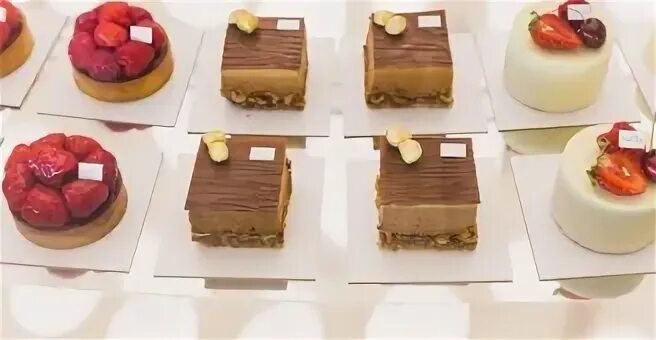 Niqa patisserie. Кафе Niqa. Необычные пирожные кафе Москва. Niqa Patisserie Cafe. Niqa Москва.