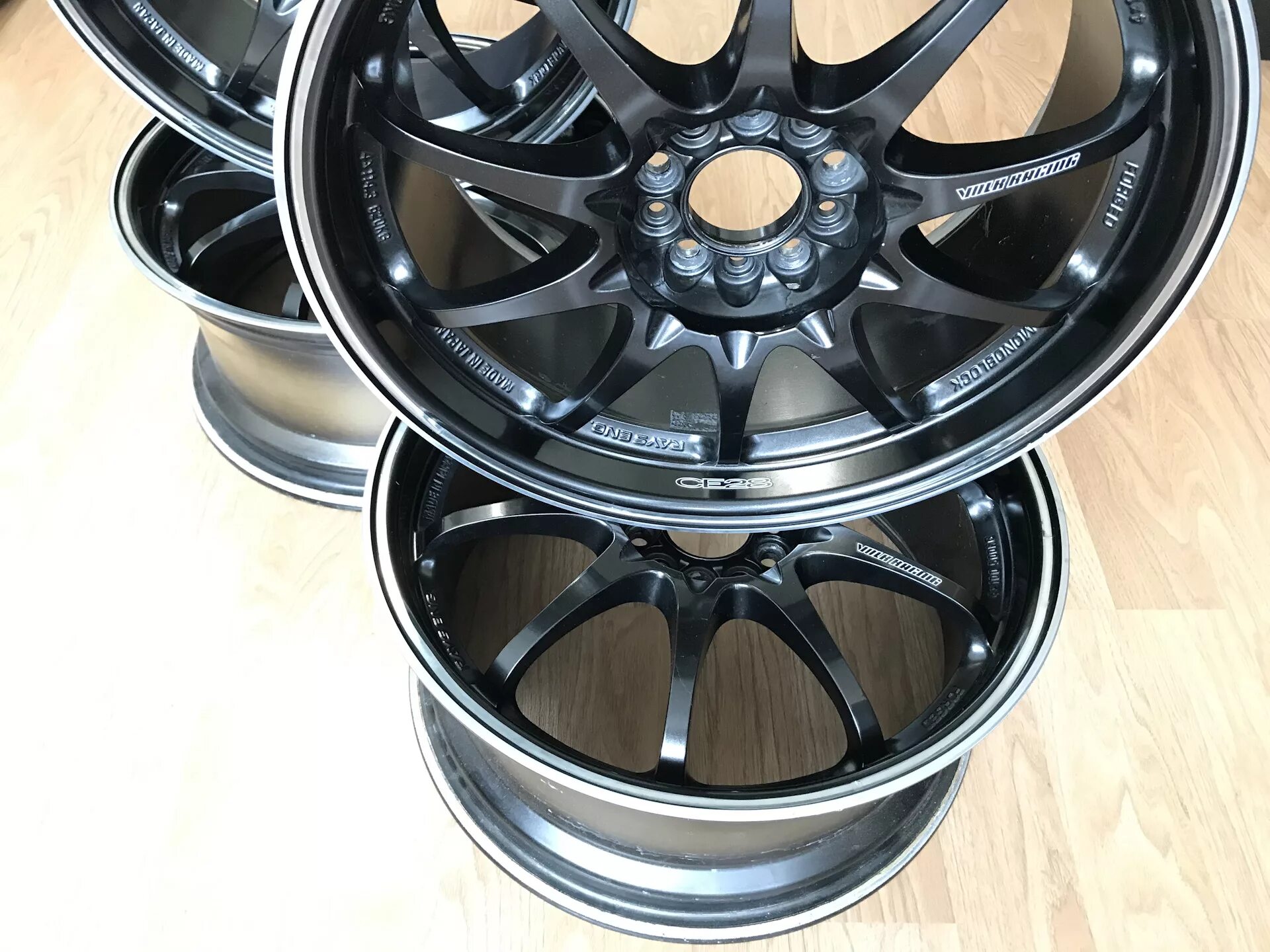 Литой диск via. Rays volk racing ce28n 17&#039; 8j +44. volk racing ce28 r15. диски jil via r17.