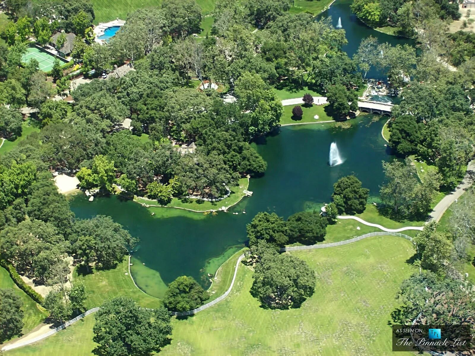 Neverland Valley Ranch. Неверленд Майкла Джексона. Ранчо Неверленд 2023. Неверленд это