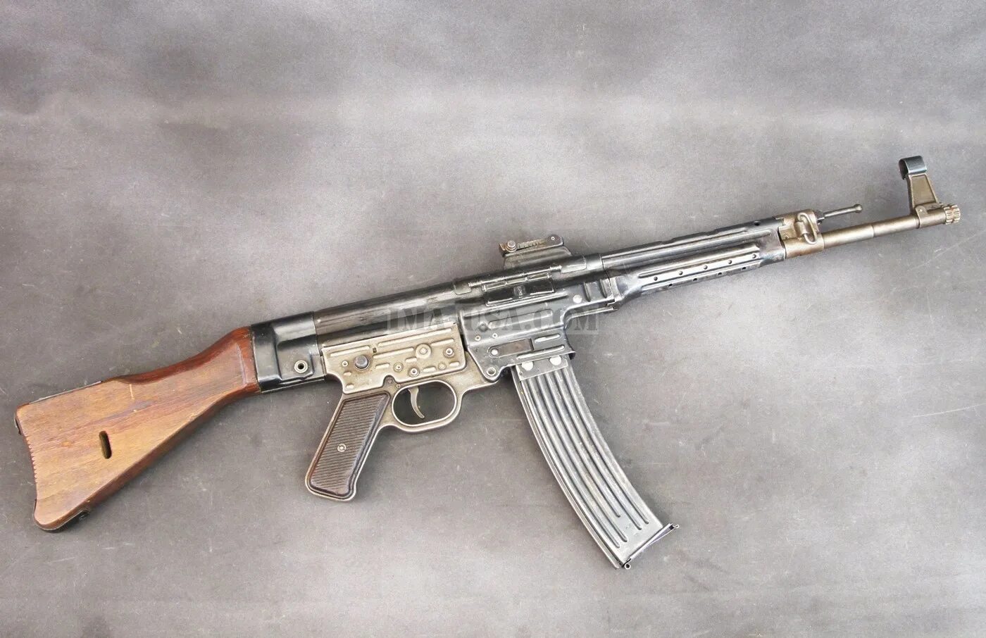 Стрелковое второй мировой. Оружие 2 мировой войны ссср. stg 44 с 30 мм гранатомётом. автоматы 2 мировой войны ссср. оружие ссср во второй мировой войне.