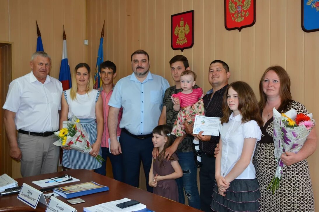 Хутор родниковский новокубанский район краснодарский край. Администрация Новокубанского района. Глава Новокубанского района. Новокубанский муниципальный район. Депутат Новокубанска.