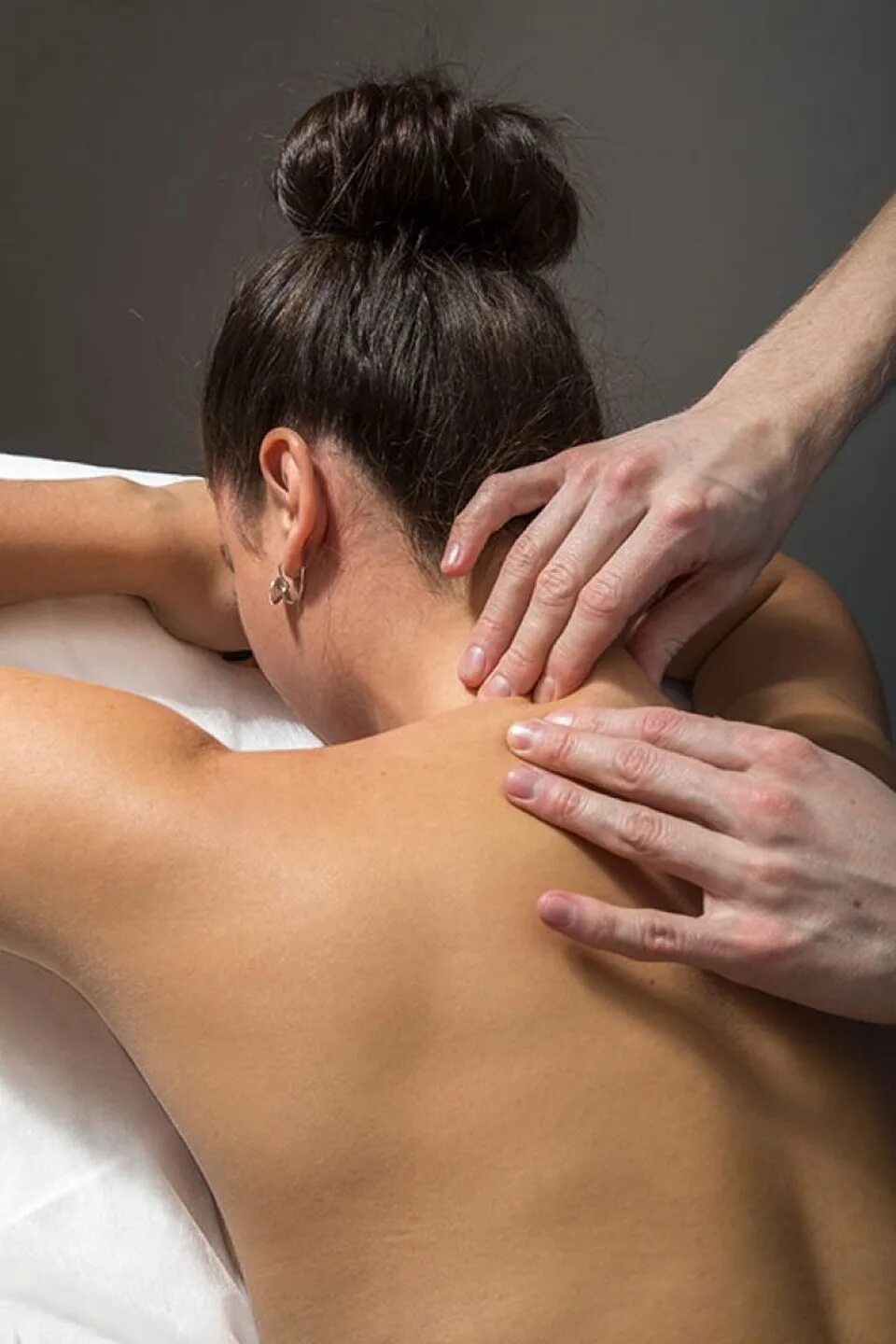 Massage 6. Классический массаж ШВЗ. Массаж шейно-воротниковой зоны. Массаж спины. Массаж спины и воротниковой зоны.