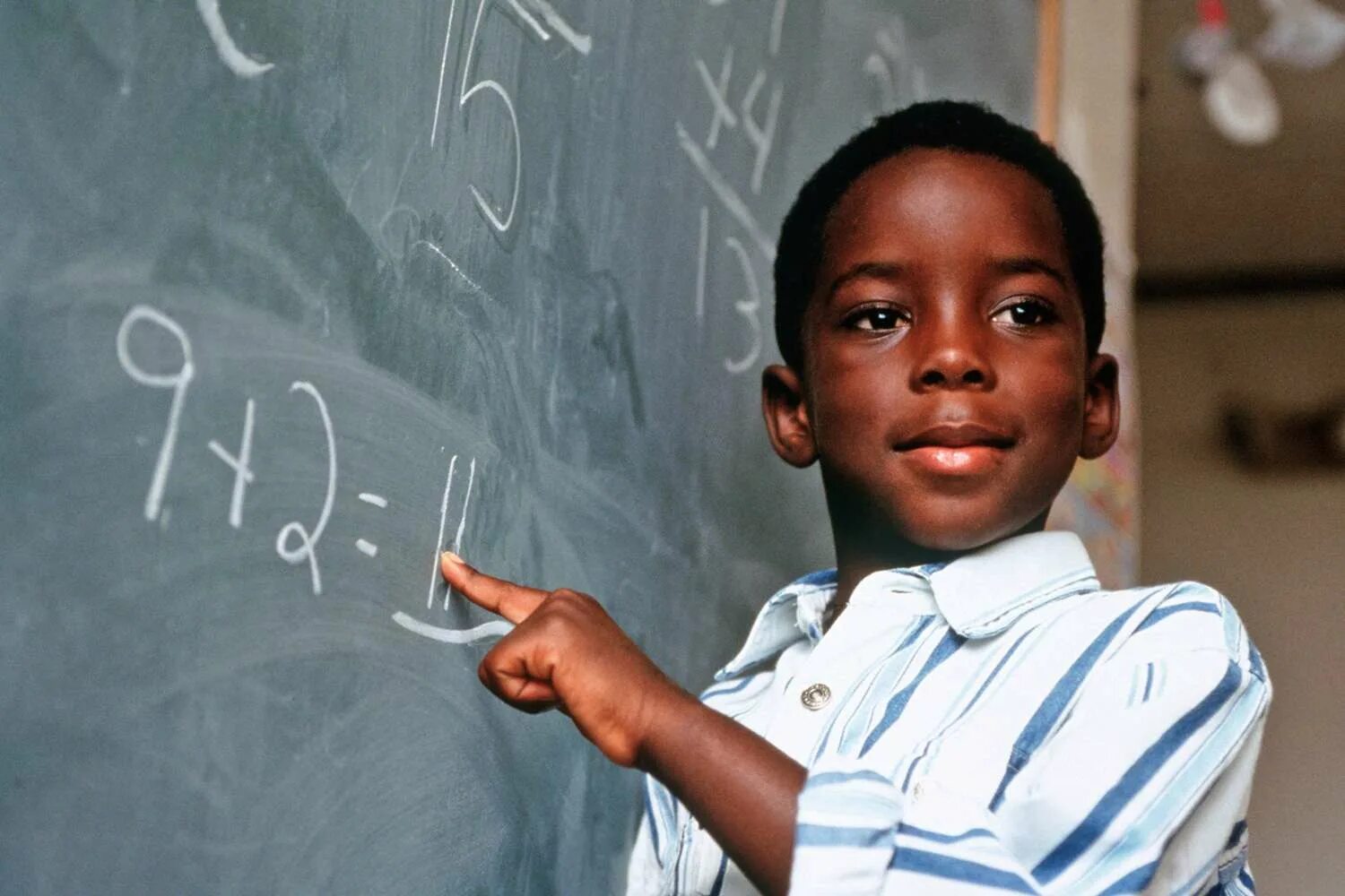 Проблемы второго класса. Проблемы математики. Афроамериканка решает математические. Математика студенты. Негры математика.