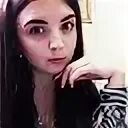 Даны щекам