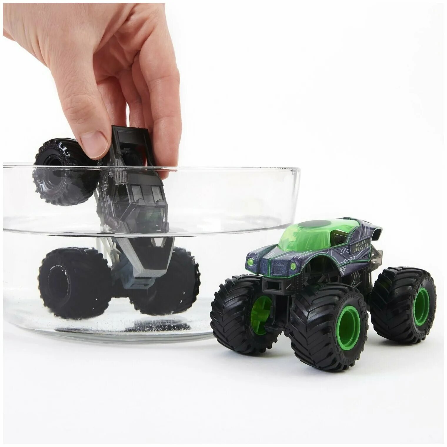 Машина mobicaro monster truck otc0876241. Монстр трак меняющий цвет. Monster jam el toro loco машинка. Машинка monster jam, 6056753. Монстр-трак shantou gepai 6139s.
